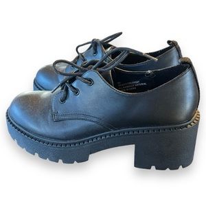 Madden Girl Platform Oxford Loafers, black size 9